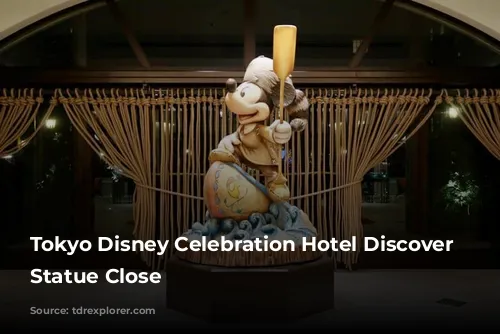 Tokyo Disney Celebration Hotel Discover Mickey Statue Close